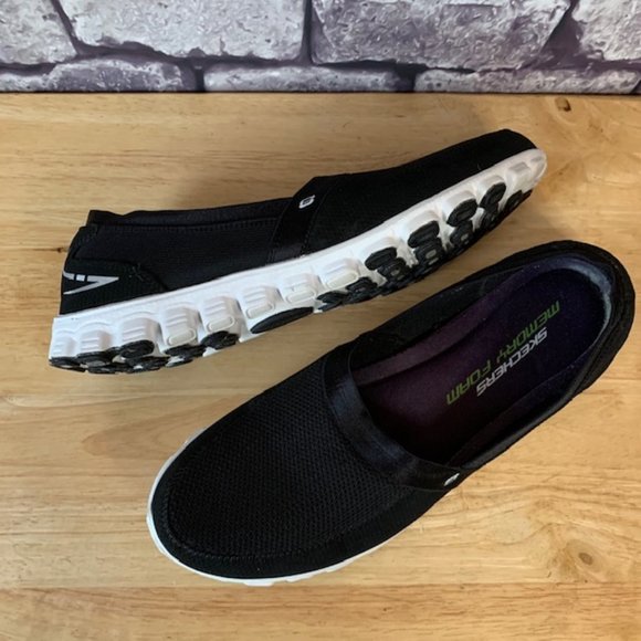Skechers Shoes - Skechers Memory Foam Lightweight Sneakers Size 10